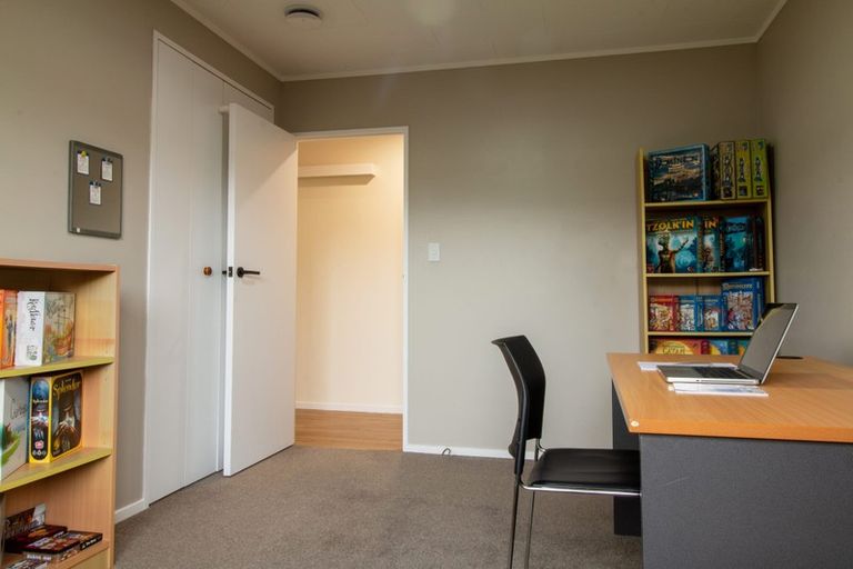 Photo of property in 31 Tiverton Crescent, Whalers Gate, New Plymouth, 4310