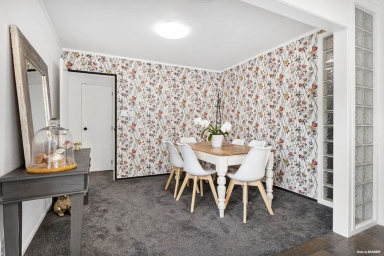 Photo of property in 10 Millhouse Drive, Northpark, Auckland, 2013