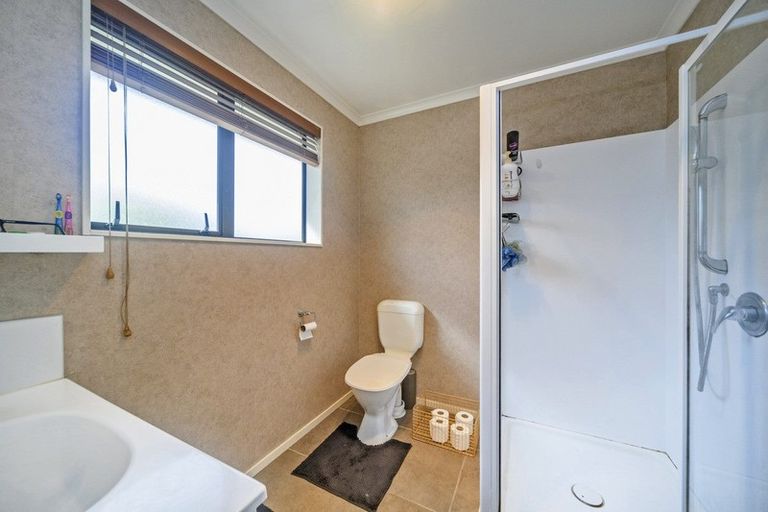 Photo of property in 22 Cleveland Heights, Kelvin Grove, Palmerston North, 4414