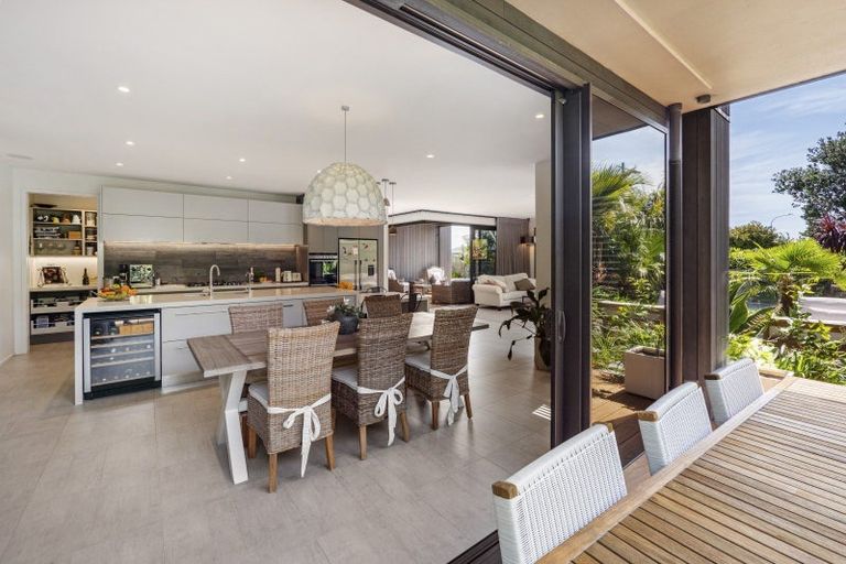 Photo of property in 563 Grenada Street, Papamoa Beach, Papamoa, 3118