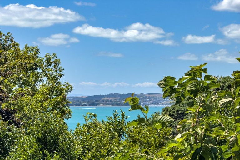 Photo of property in 8 Page Point, Mellons Bay, Auckland, 2014