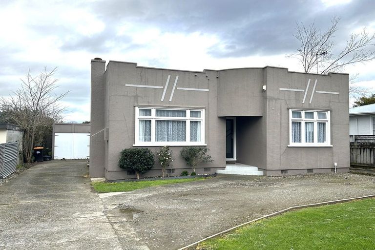 Photo of property in 18 Franklin Avenue, Hokowhitu, Palmerston North, 4410