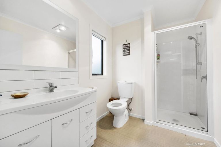 Photo of property in 33a Woodland Road, Johnsonville, Wellington, 6037