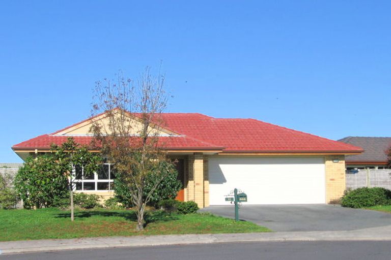Photo of property in 11 Millstone Lane, Henderson, Auckland, 0612