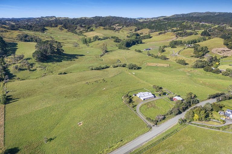 Photo of property in 211 Stoney Creek Road, Kaukapakapa, 0873