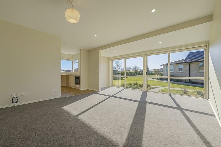 Photo of property in Rivertown Villas, 150 Williams Street, Kaiapoi, 7630