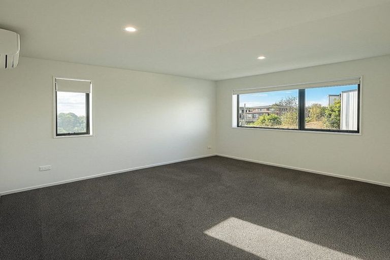Photo of property in 6/5 Chevis Place, Pakuranga, Auckland, 2010