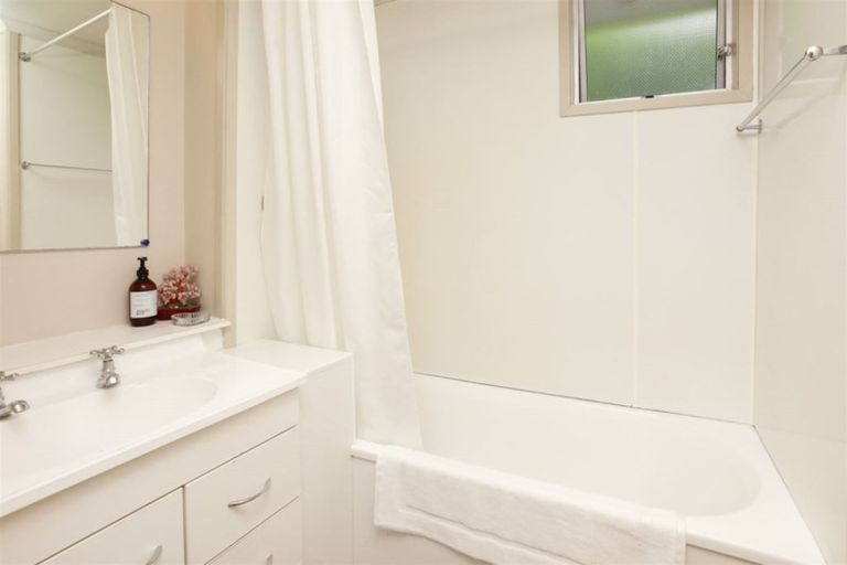 Photo of property in 112 Karaka Road, Thames, 3500