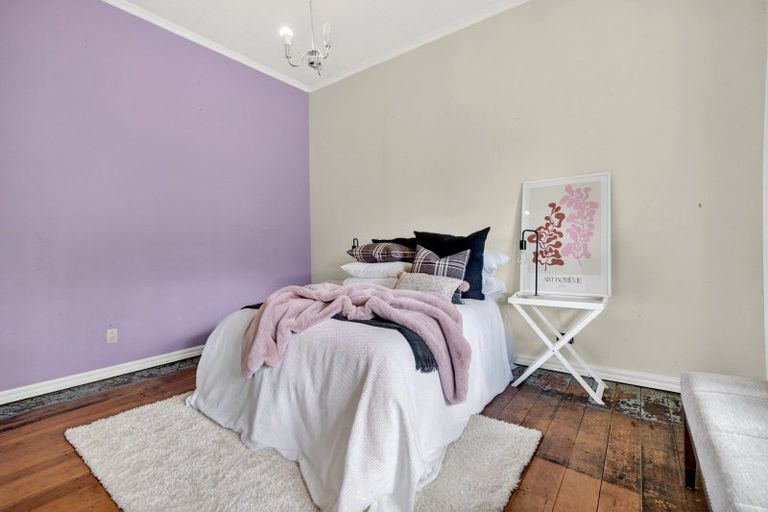 Photo of property in 24 Papawai Road, Greytown, 5712