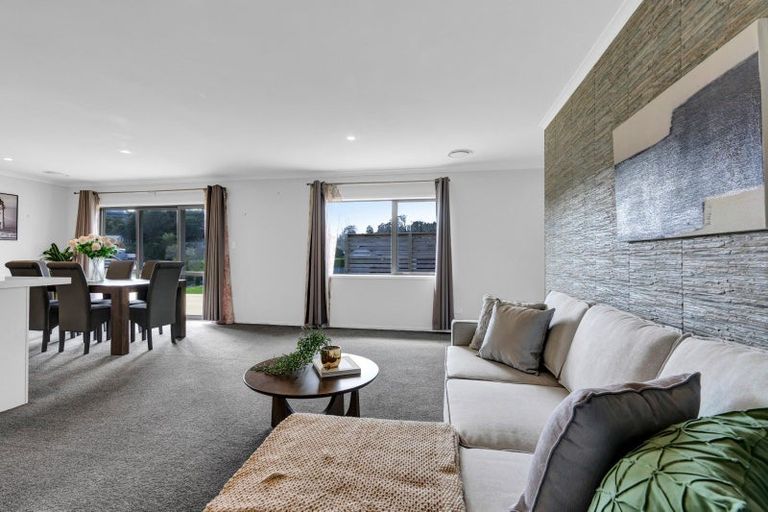 Photo of property in 23 Garrett Drive, Whalers Gate, New Plymouth, 4310