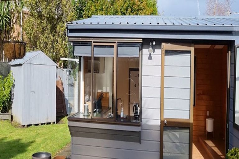 Photo of property in 9 Charles Prevost Drive, The Gardens, Auckland, 2105