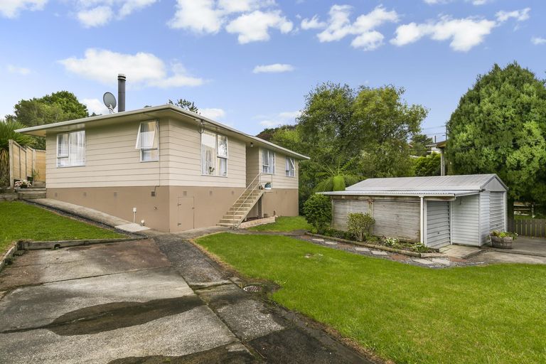 Photo of property in 1b Nandana Drive, Glen Eden, Auckland, 0602