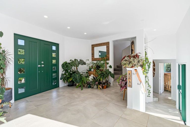 Photo of property in 1559 Pataua Road North, Pataua North, Whangarei, 0175