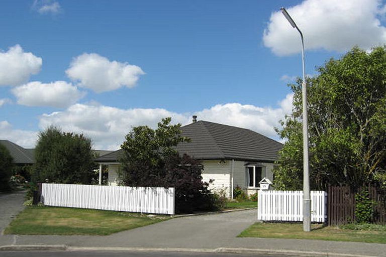 Photo of property in 37 Oakden Drive, Darfield, 7510