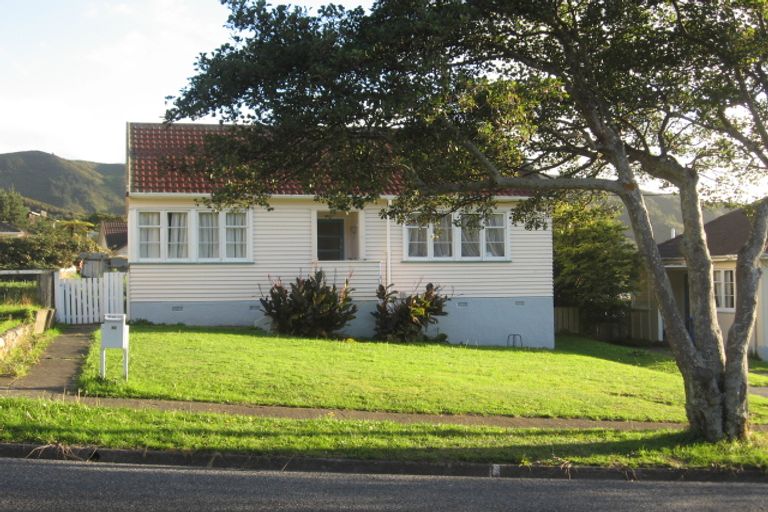 Photo of property in 40 Wilkie Crescent, Naenae, Lower Hutt, 5011