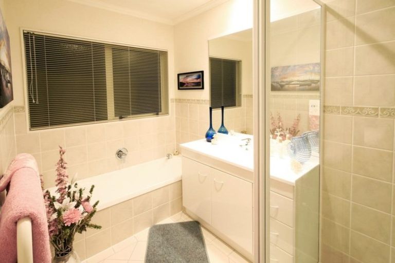 Photo of property in 1 Kokomo Key, Papamoa Beach, Papamoa, 3118