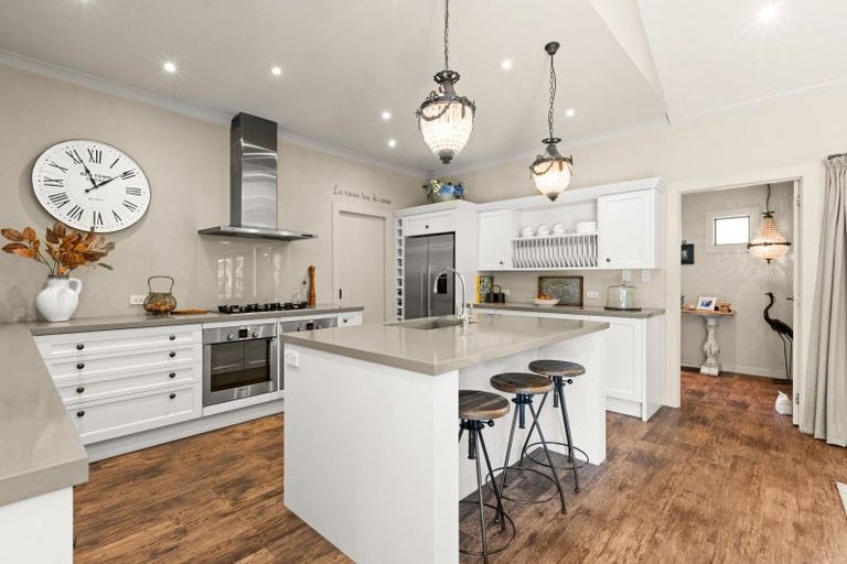 Photo of property in 99 Kent Terrace, Taradale, Napier, 4112