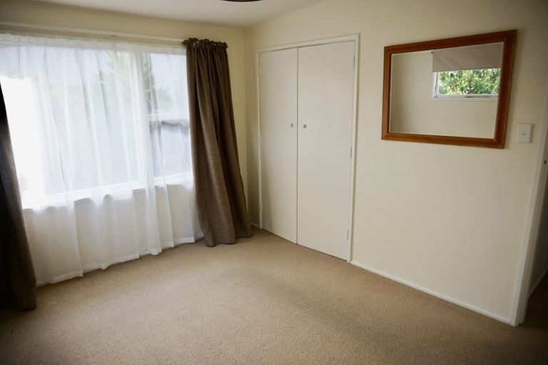 Photo of property in 83 Holly Road, St Albans, Christchurch, 8014