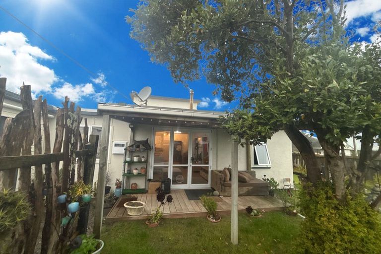 Photo of property in 31 Kauwhata Street, Himatangi Beach, Foxton, 4891