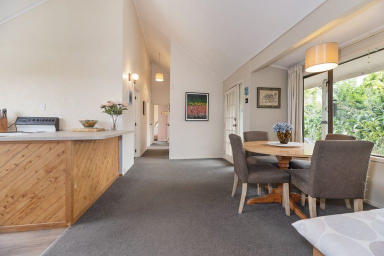 Photo of property in 4 Cyclarama Crescent, Massey, Auckland, 0614
