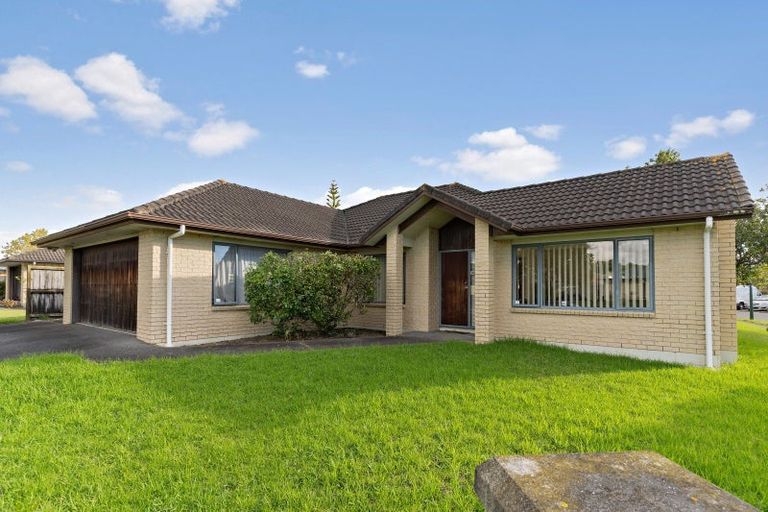 Photo of property in 2 Brosna Place, East Tamaki, Auckland, 2016