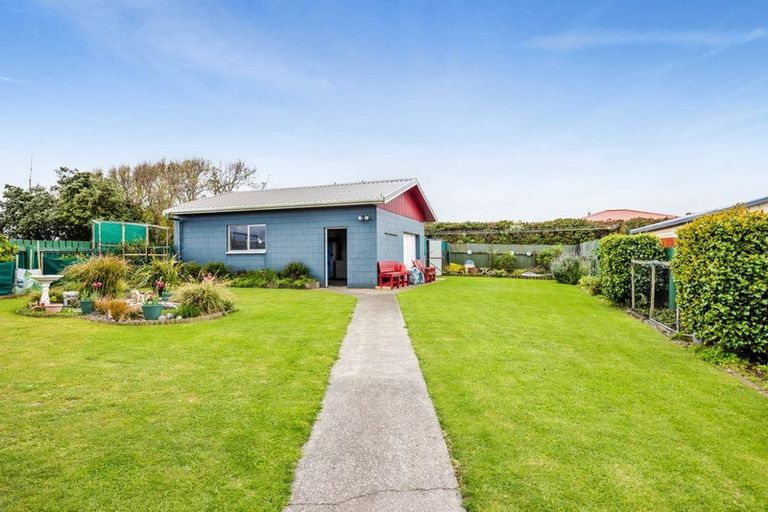 Photo of property in 193 Tasman Street, Opunake, 4616
