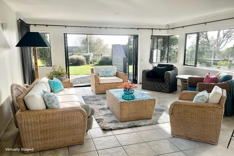 Photo of property in 42 Park Rise, Campbells Bay, Auckland, 0630