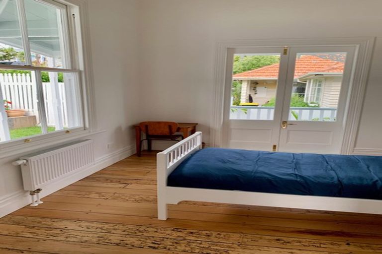 Photo of property in 29 Ewen Alison Avenue, Devonport, Auckland, 0624