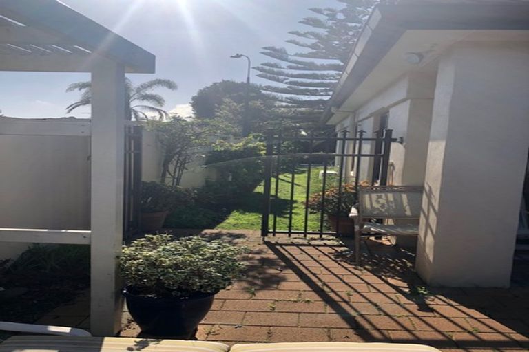 Photo of property in 23 Seneca Court, Golflands, Auckland, 2013