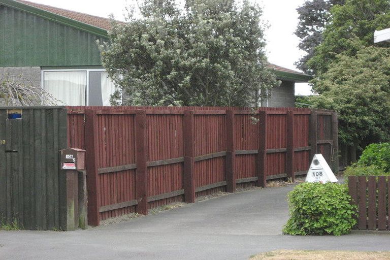 Photo of property in 2/108 Queenspark Drive, Parklands, Christchurch, 8083