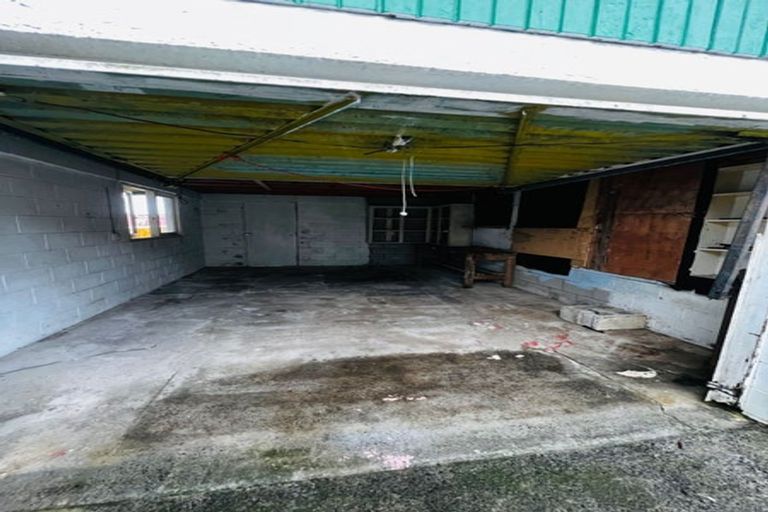 Photo of property in 26 Royal Road, Massey, Auckland, 0614