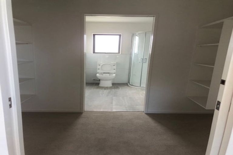 Photo of property in 25a Marriott Road, Pakuranga, Auckland, 2010