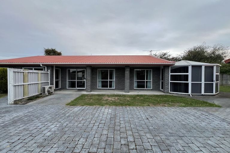 Photo of property in 50 Regency Crescent, Redwood, Christchurch, 8051