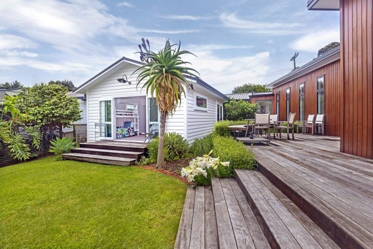 Photo of property in 14 Lysnar Street, Okitu, Gisborne, 4010