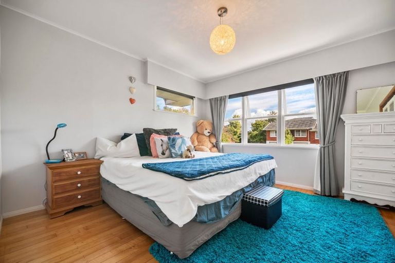 Photo of property in 16 The Boulevard, Sunnyhills, Auckland, 2010