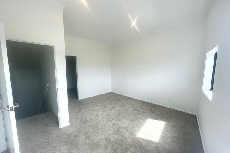 Photo of property in 25 Erina Road, Wiri, 2104