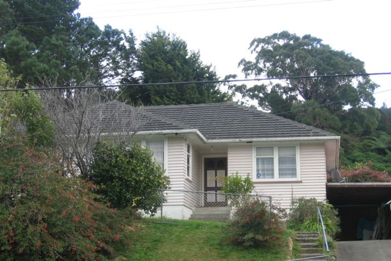 Photo of property in 266 George Street, Stokes Valley, Lower Hutt, 5019