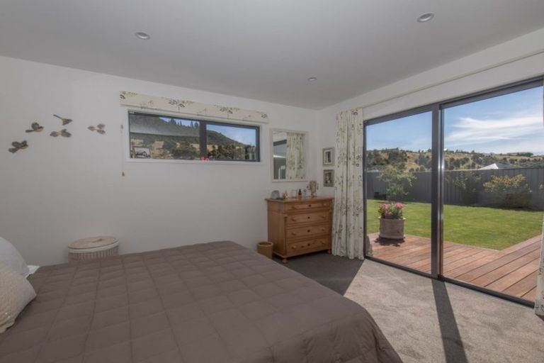 Photo of property in 20 Snowberry Street, Albert Town, Wanaka, 9305