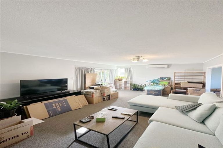 Photo of property in 104 Glendale Road, Glen Eden, Auckland, 0602