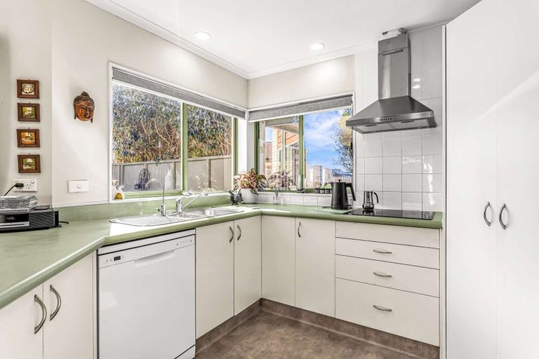 Photo of property in 4 Mayfair Close, Whitianga, 3510