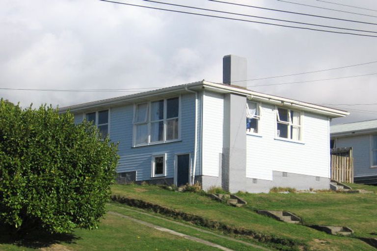 Photo of property in 19 Te Puke Street, Titahi Bay, Porirua, 5022