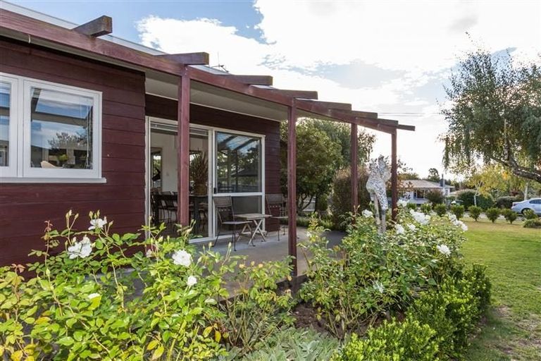 Photo of property in 51 Reynolds Road, Havelock North, 4130