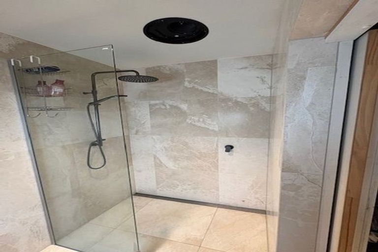Photo of property in 15a The Strand, Takapuna, Auckland, 0622
