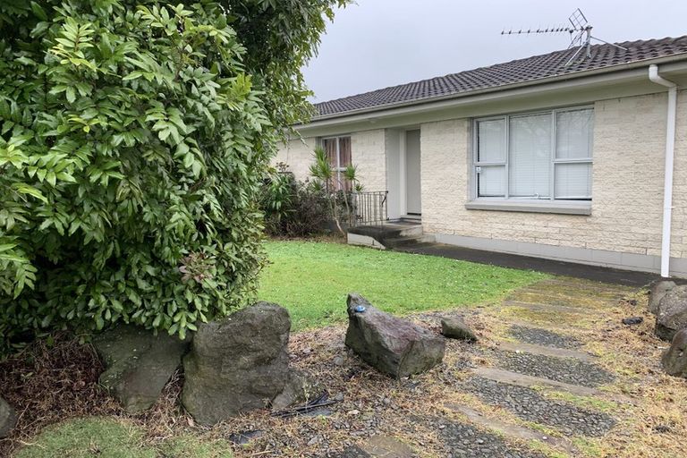 Photo of property in 1/11 Ballater Place, Highland Park, Auckland, 2010