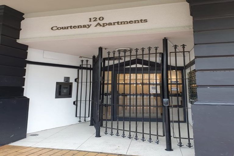 Photo of property in Courtenay Apartments, 307/120 Courtenay Place, Te Aro, Wellington, 6011