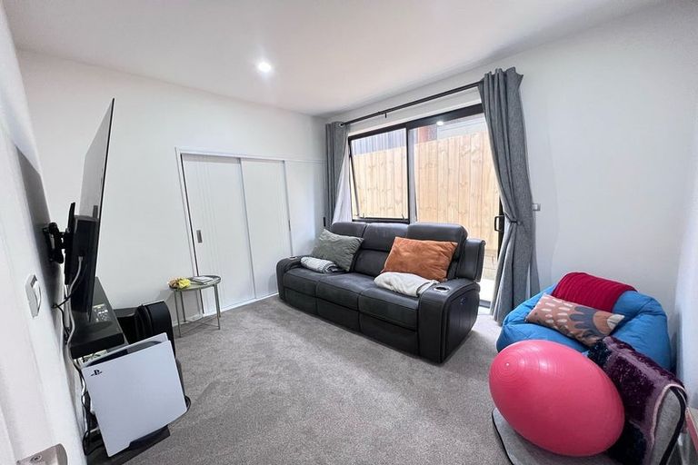 Photo of property in 7 Desalt Drive, Hobsonville, Auckland, 0616