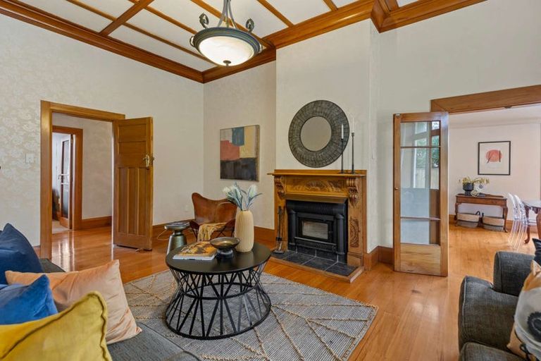 Photo of property in 92 Wood Street, Takaro, Palmerston North, 4410