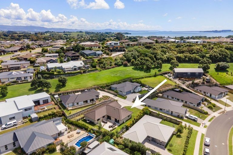 Photo of property in 3 Lakeside Terrace, Omokoroa, 3114
