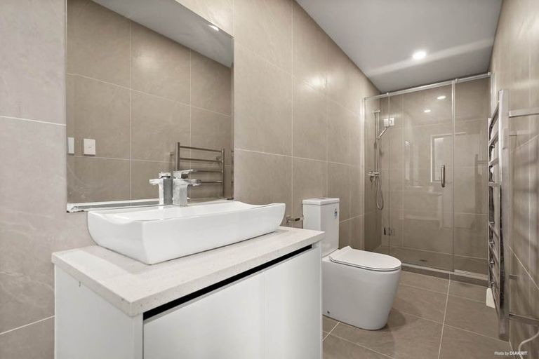 Photo of property in 22b Thornlow Street, Glendene, Auckland, 0602