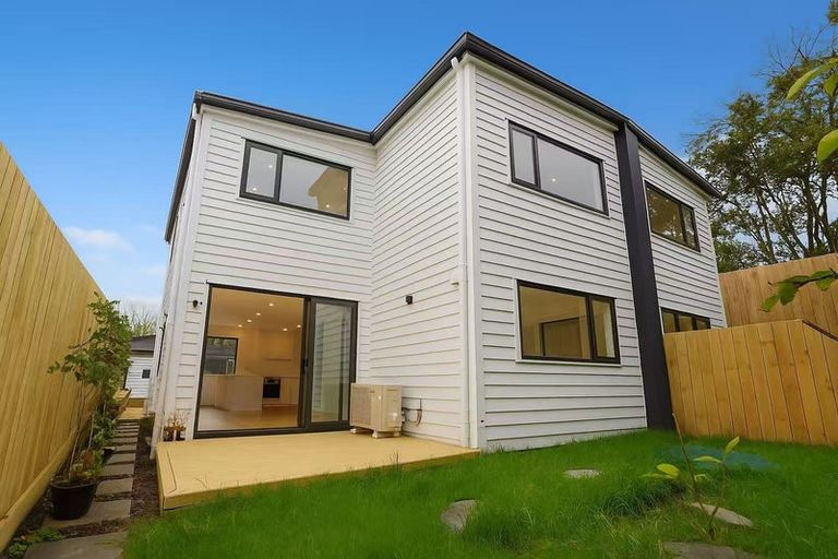 Photo of property in 5/25 Hutchinson Avenue, New Lynn, Auckland, 0600